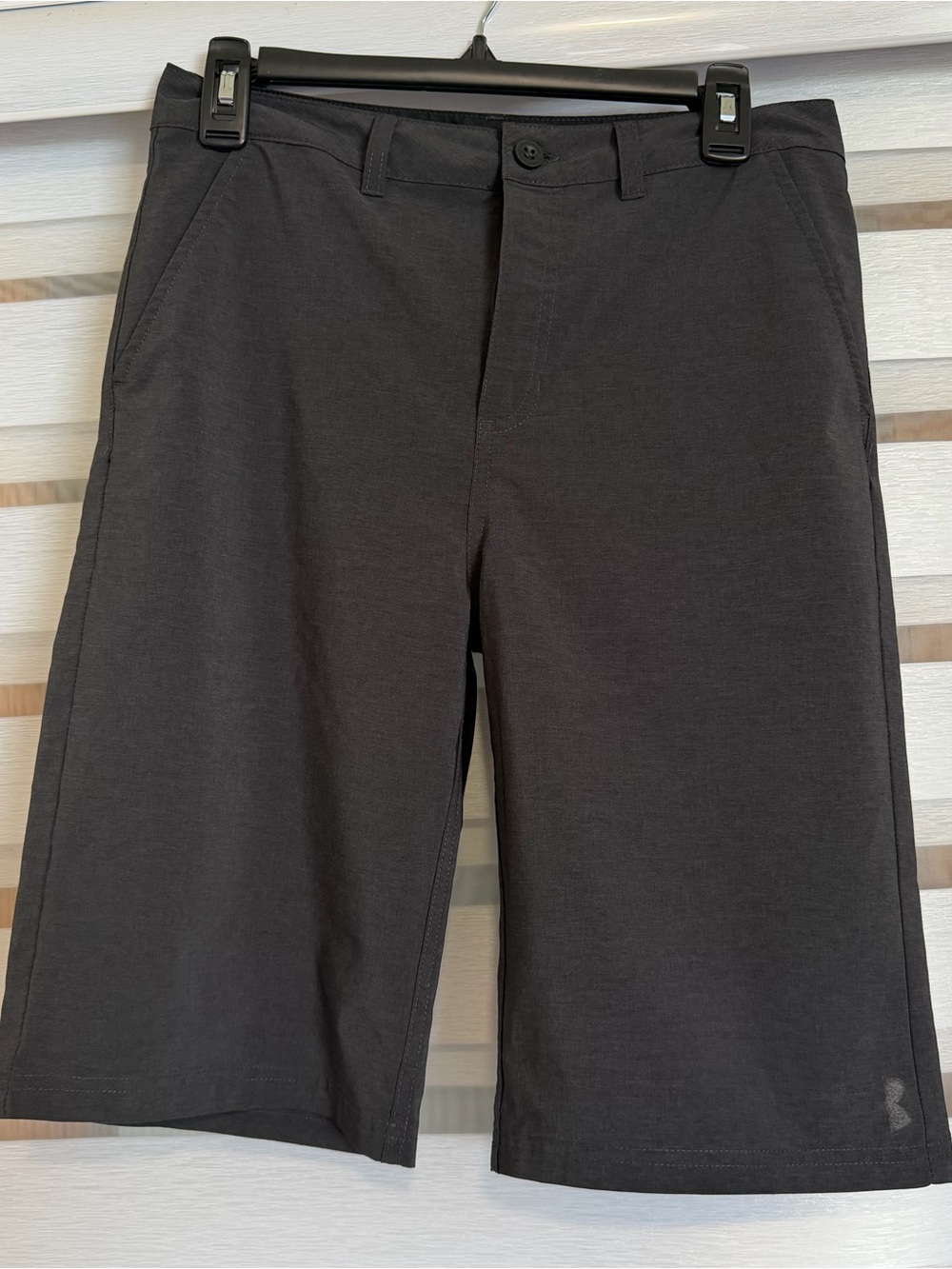 Under Armour boys Black Flat-Front Performance Shorts